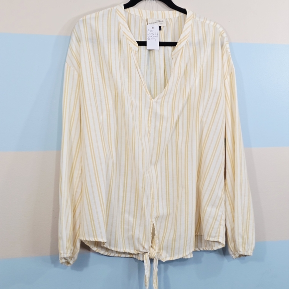 Universal Thread Plus Size Striped Tie Front Top - Picture 4 of 9